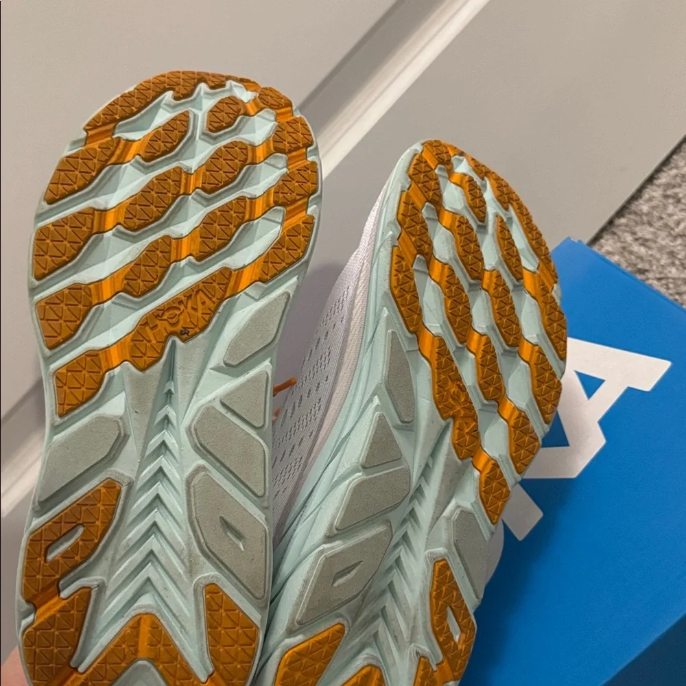 Hoka Clifton 8 - Picture 4 of 5